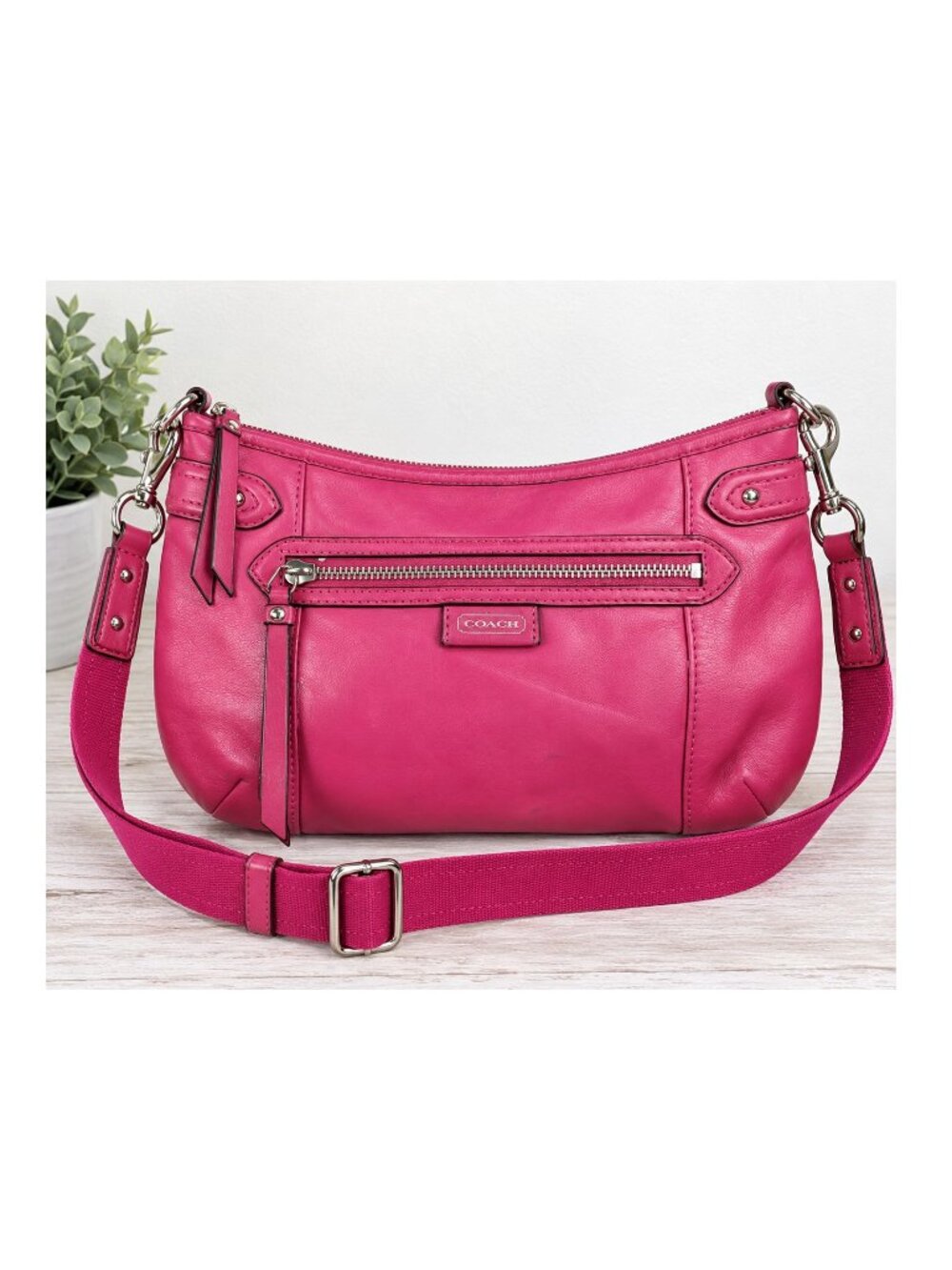 Coach F23978 Pink Leather Shoulder Crossbody Bag Adjustable Strap